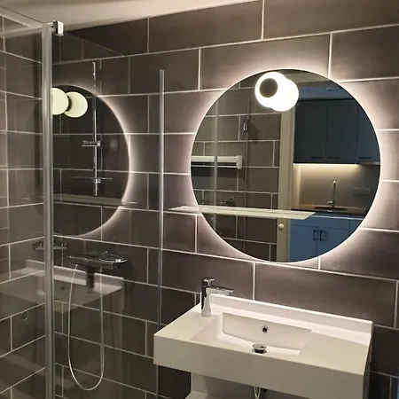 Adagio Center Hotel 3*